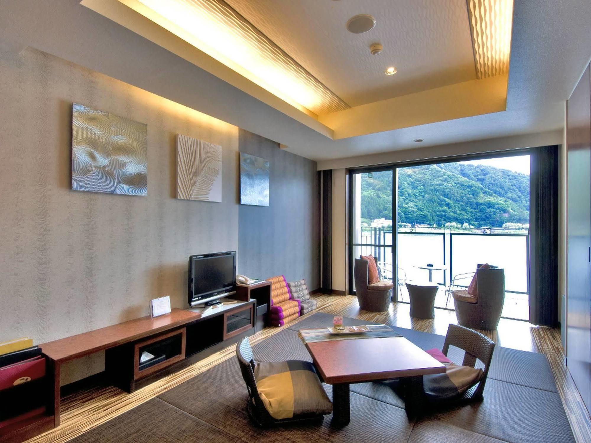 Kaze No Terrace Kukuna Hotel Fujikawaguchiko Zewnętrze zdjęcie
